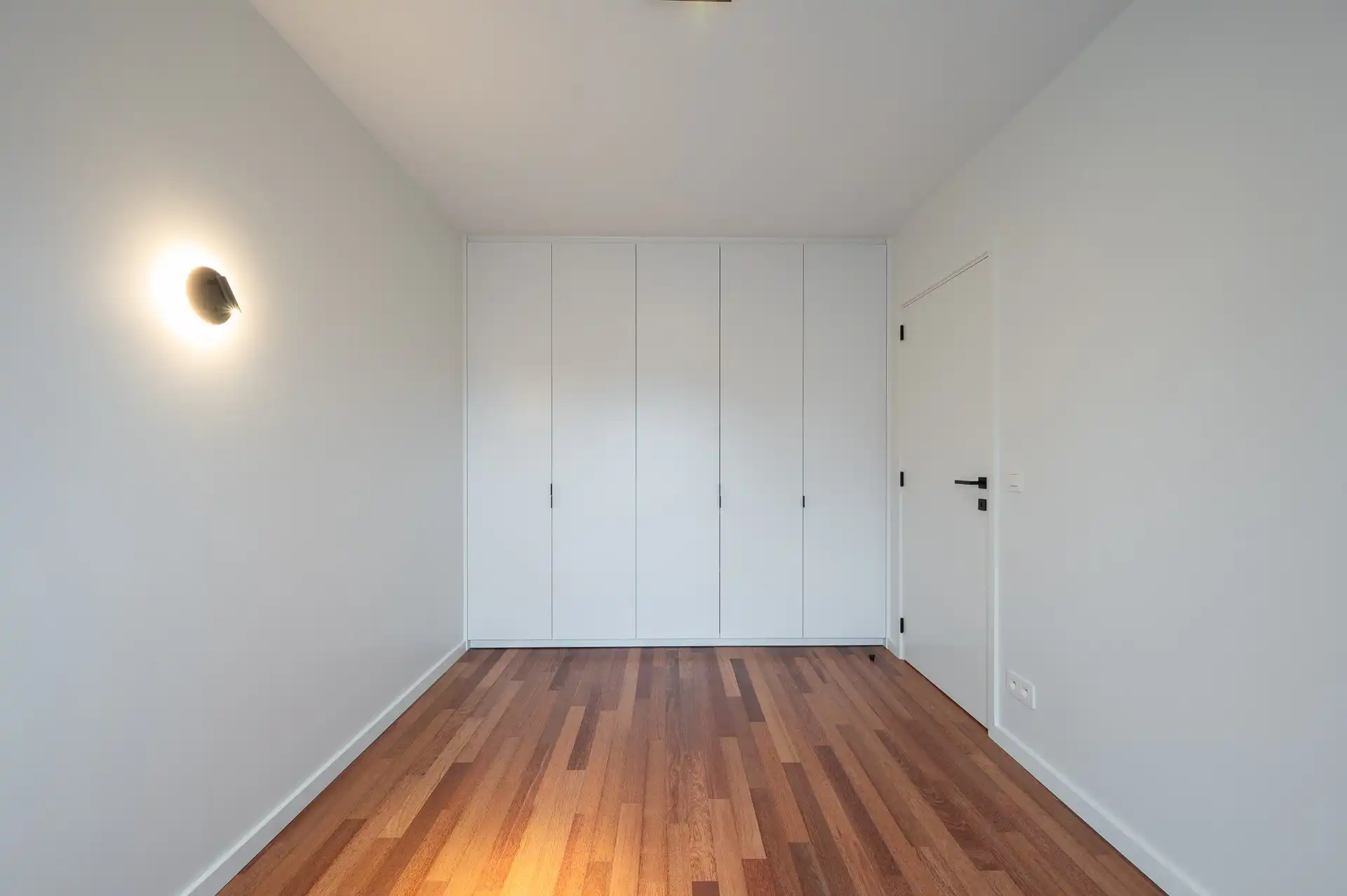 Ongemeubeld: prachtig nieuw en zonnig appartement nabij het centrum en de zeedijk! foto 12