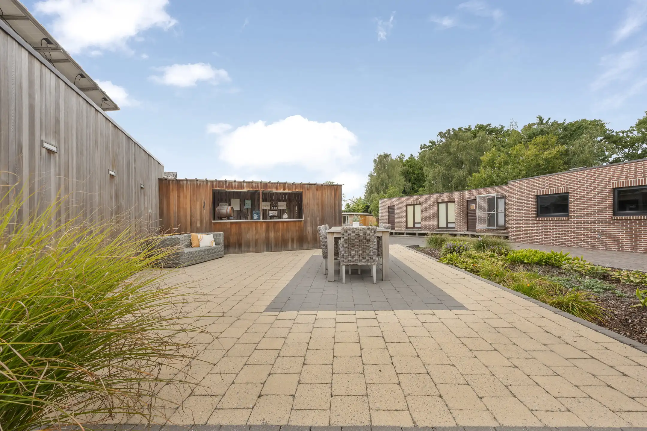 Grotendeels gerenoveerde woning met veel mogelijkheden foto 16