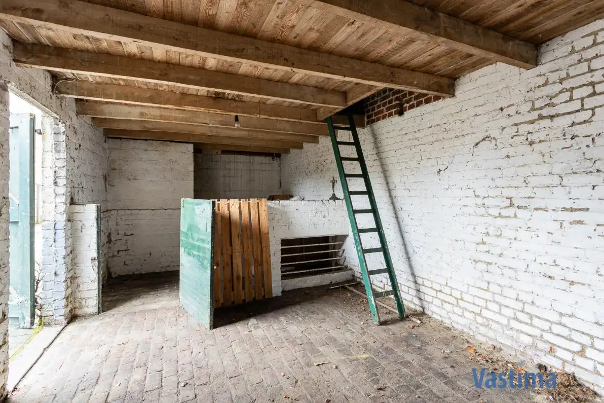 Woning met loods en grote tuin foto 24