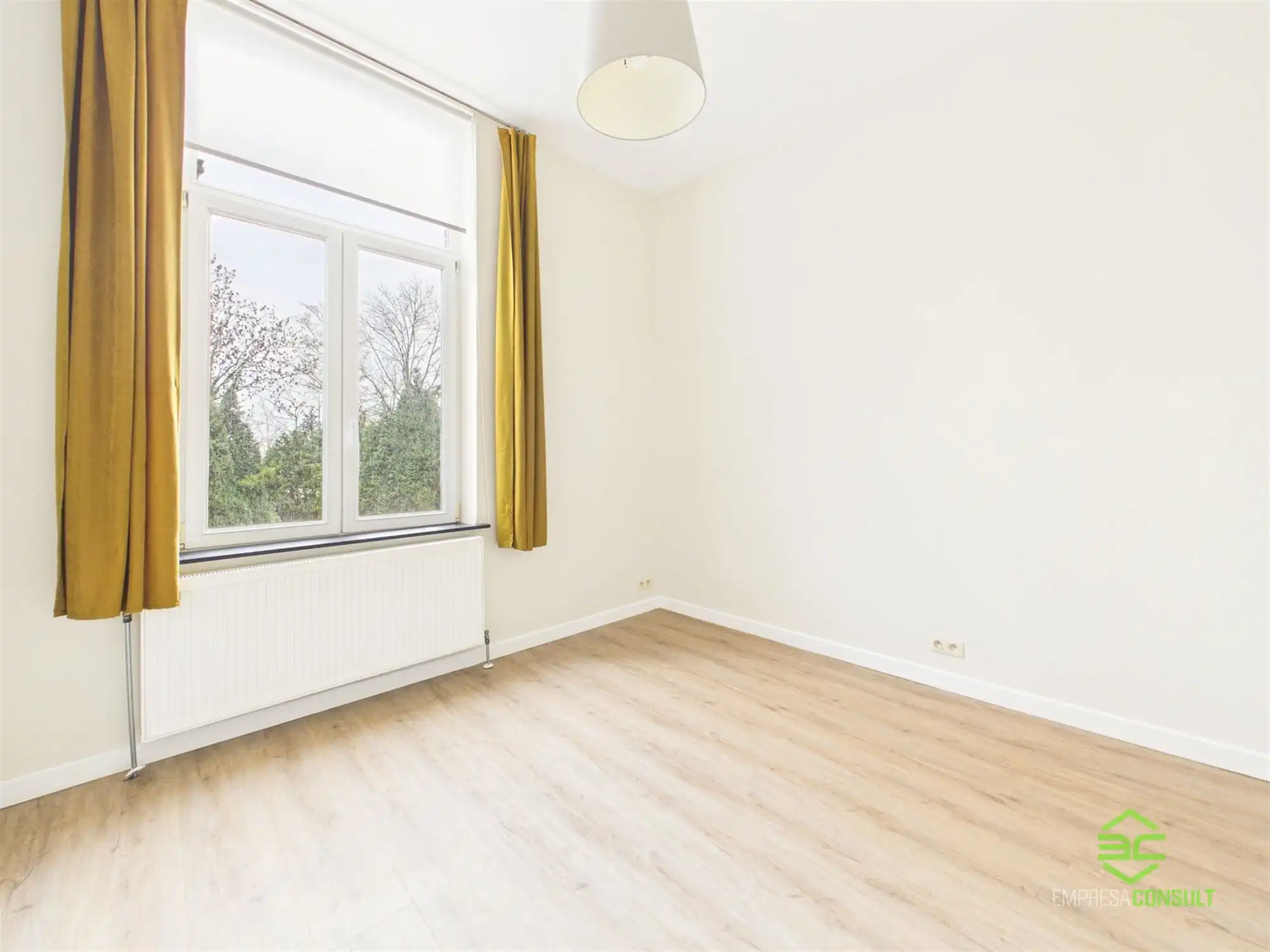 Gerenoveerde rijwoning met 3 slpk in het centrum! foto 12