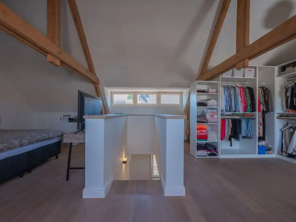 Stijlvol ingerichte woning met handelsruimte in gesloten bebouwing foto 36