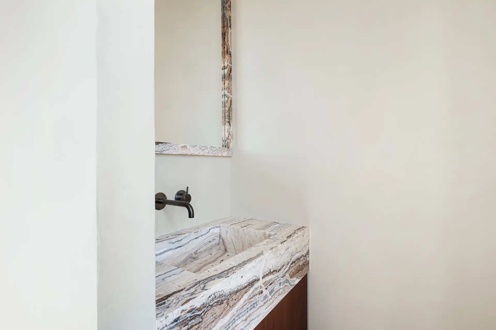 Exclusieve, luxueus gerenoveerde villa op topligging in Duinbergen, vlakbij zee foto 32