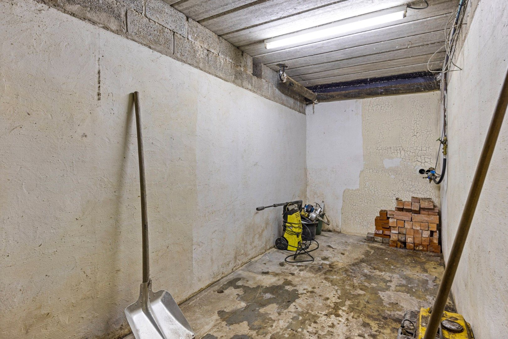 Rustig gelegen open bebouwing met dubbele garage en 3 SLPKS ! foto 22