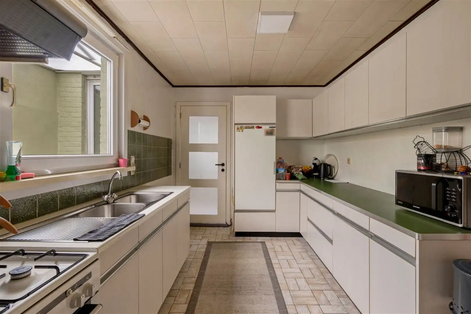 Instapklare rijwoning op 230 m² met 3 slaapkamers, 2 badkamers en grote garage. foto 9