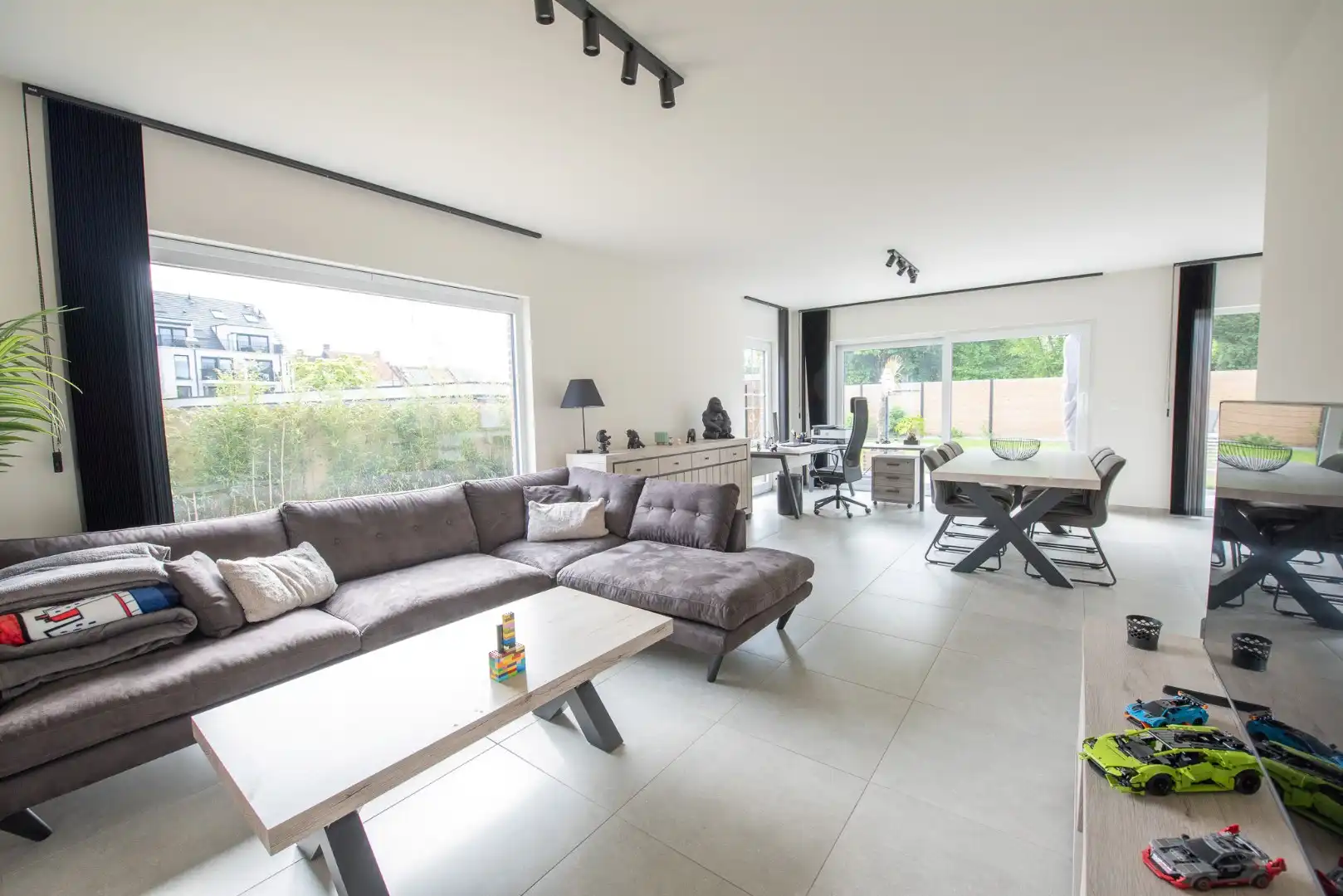 ENERGIEZUINIGE woning te huur in Olsene met 3 slaapkamers en garage foto 3