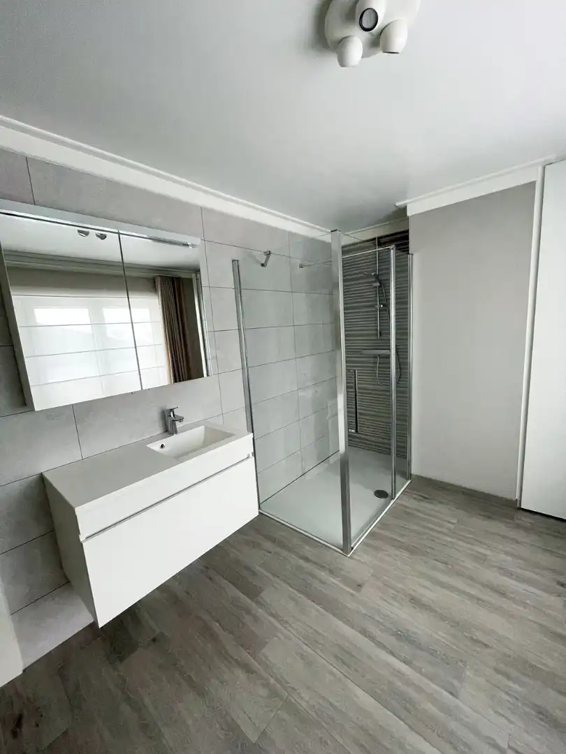 Vrijstaande, energiezuinige woning met 4 slpk en garage op een perceel van 25 a. foto 13