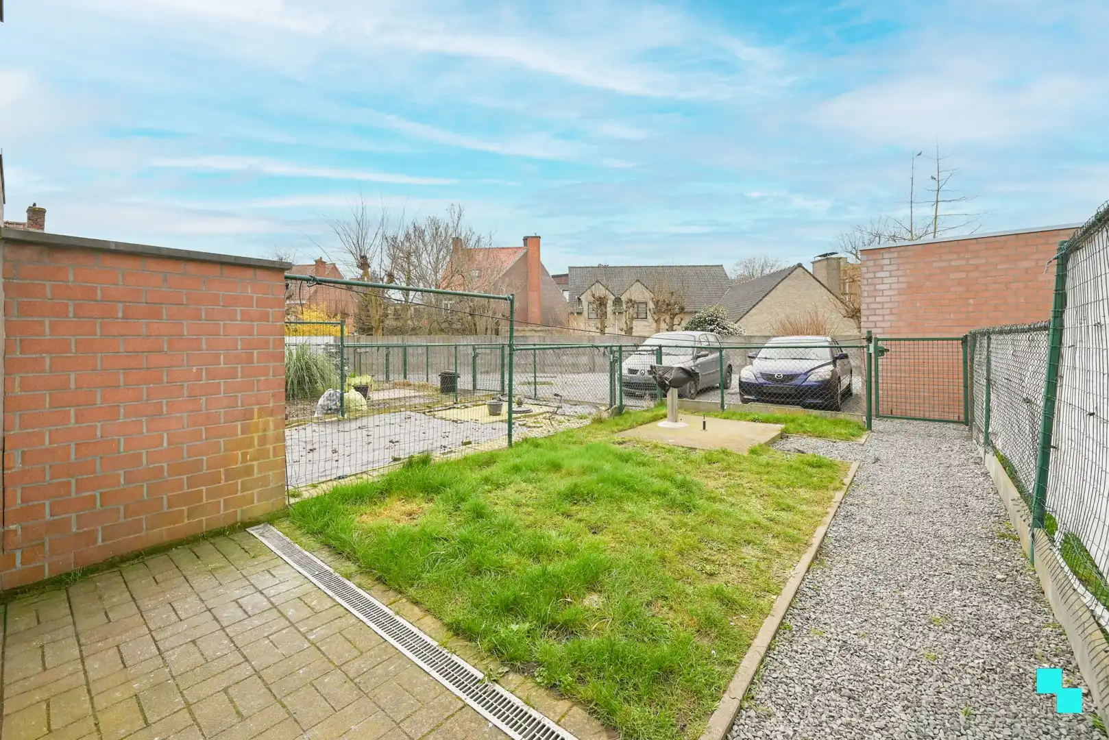 Instapklare woning met twee slaapkamers nabij centrum Izegem foto 15