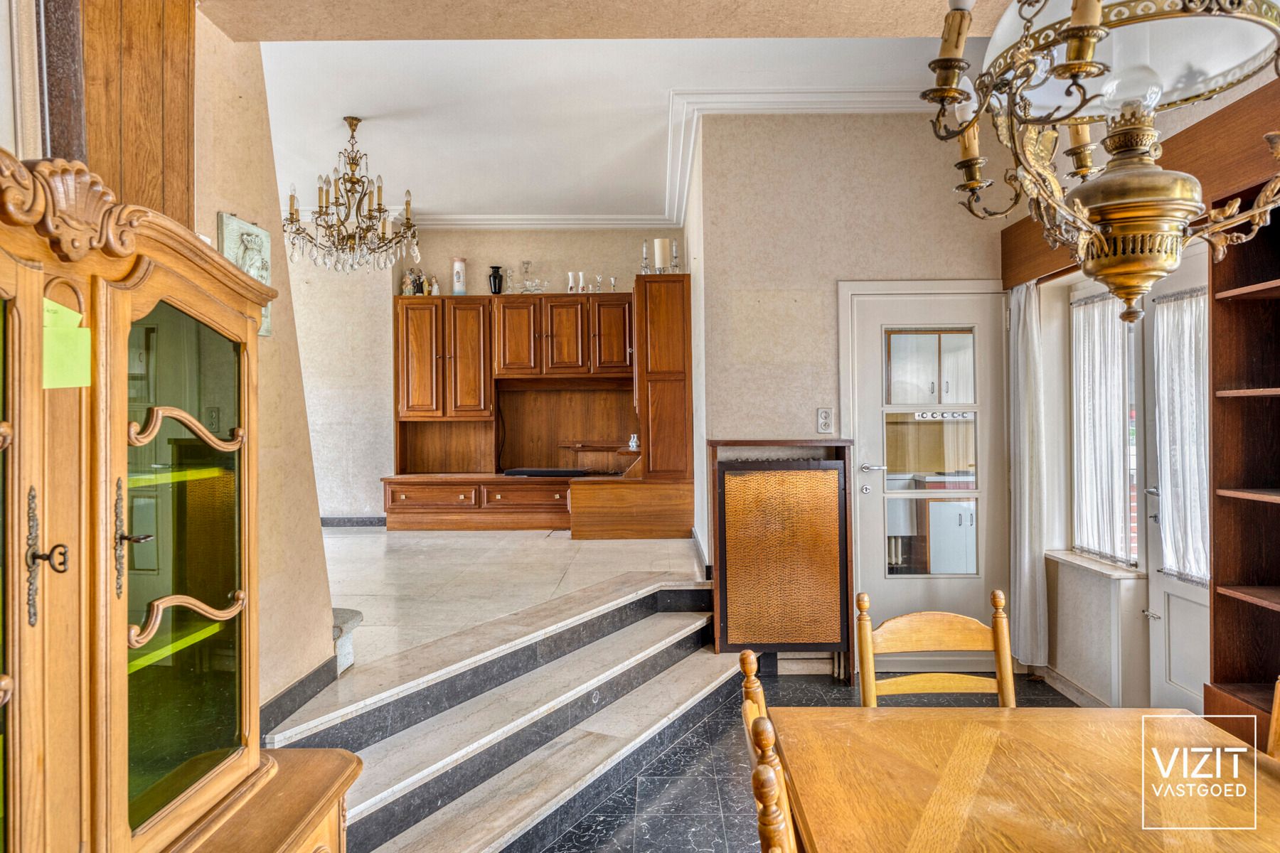 Ruime en karaktervolle woning te Ninove!  foto 4