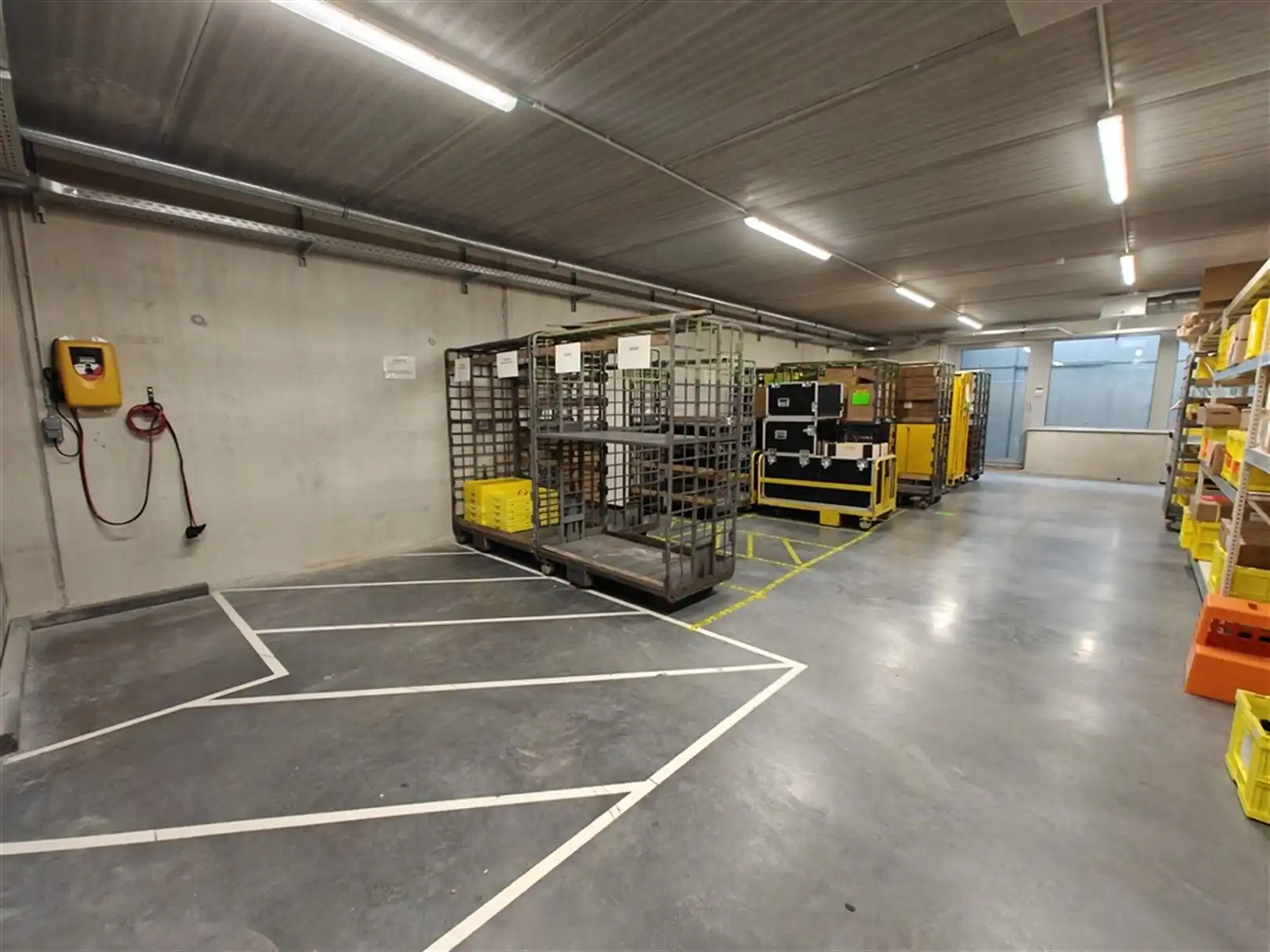 Kantoorgebouw foto 6