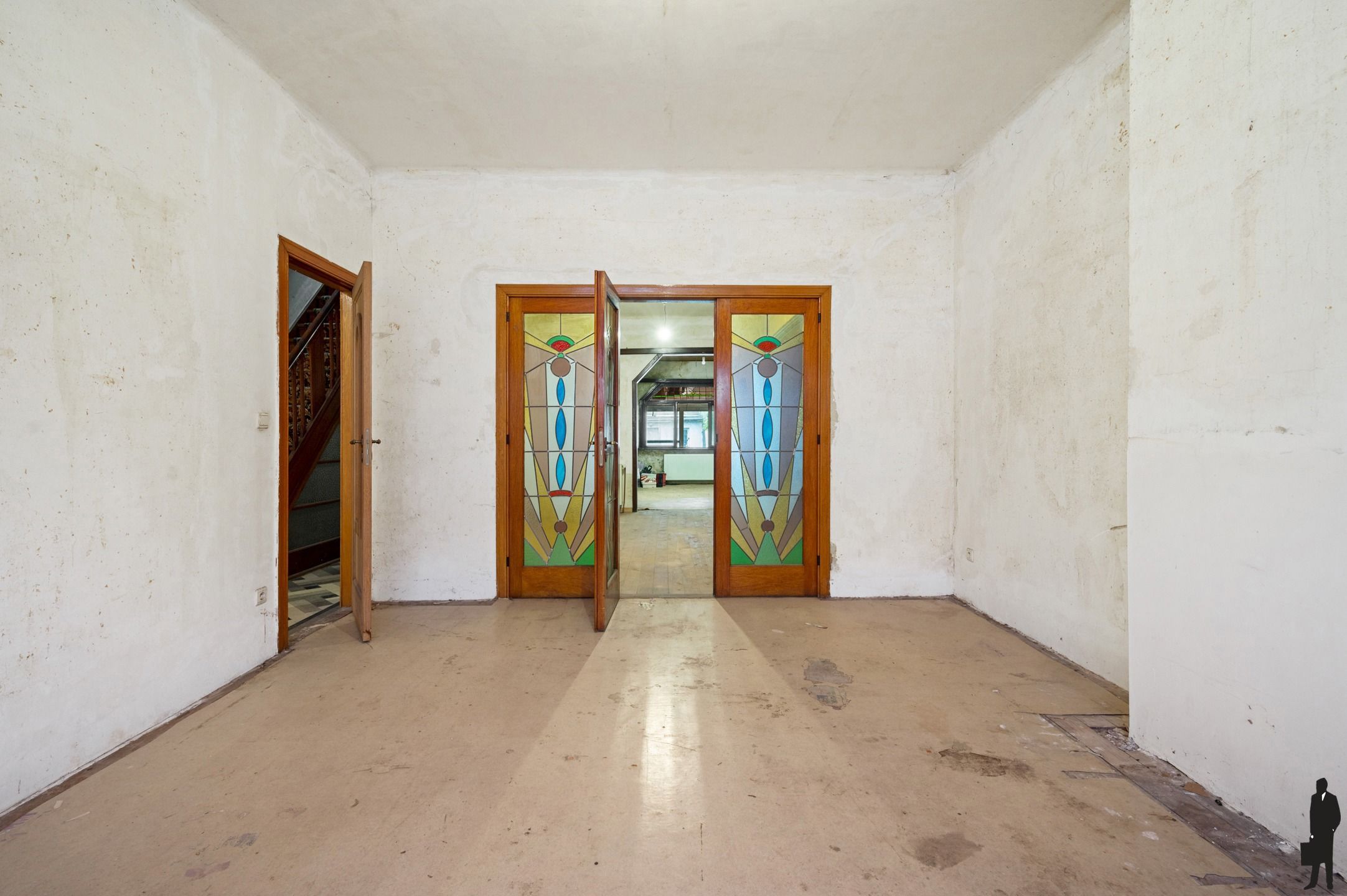 Op te frissen woning met ruime tuin foto 5