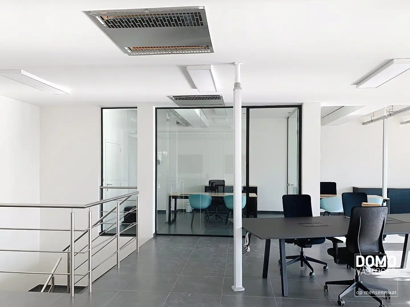 COMMERCIELE RUIMTE MET KELDER TE KOOP IN HERK-DE-STAD foto 4