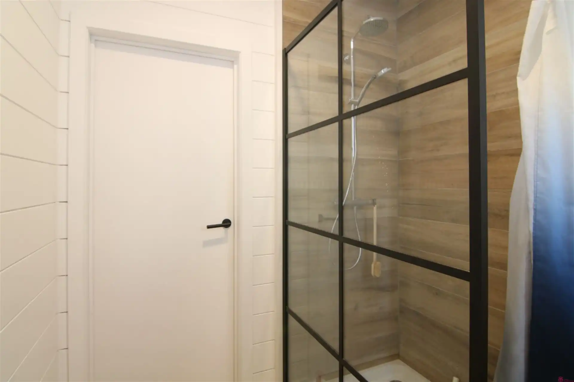 Recent vernieuwd appartement foto 7