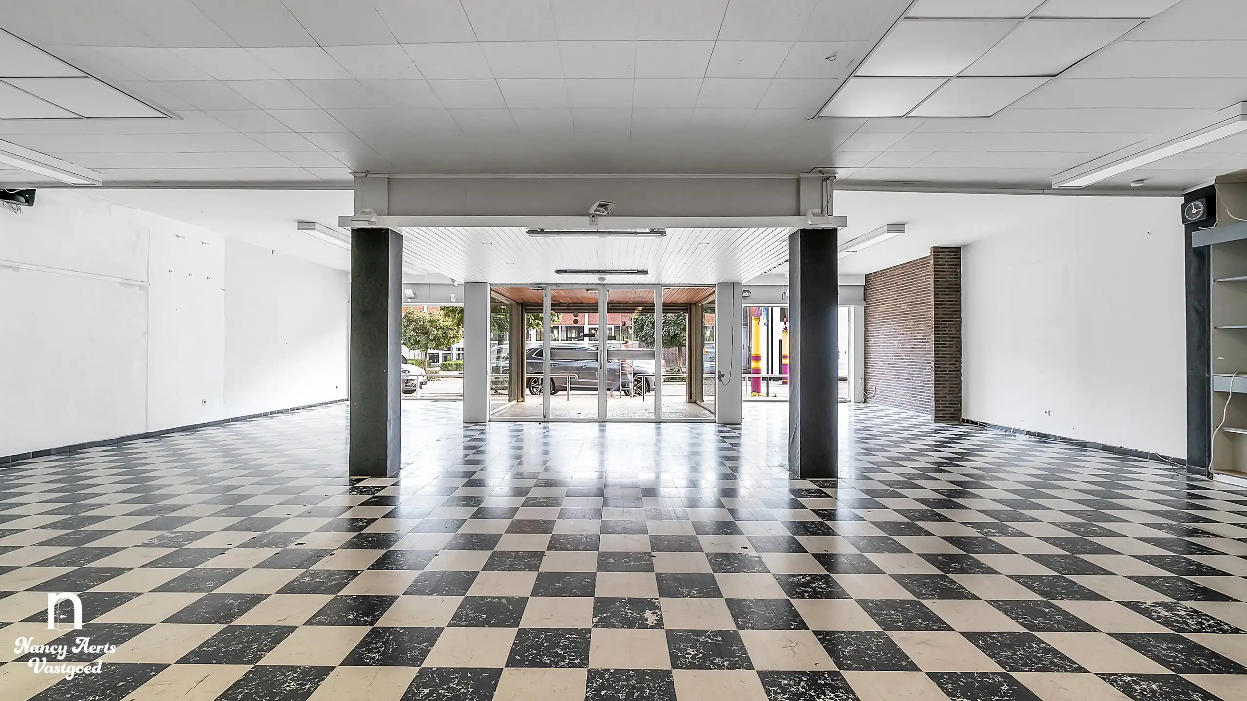 Handelspand van 395 m² in het centrum van Beringen foto 17