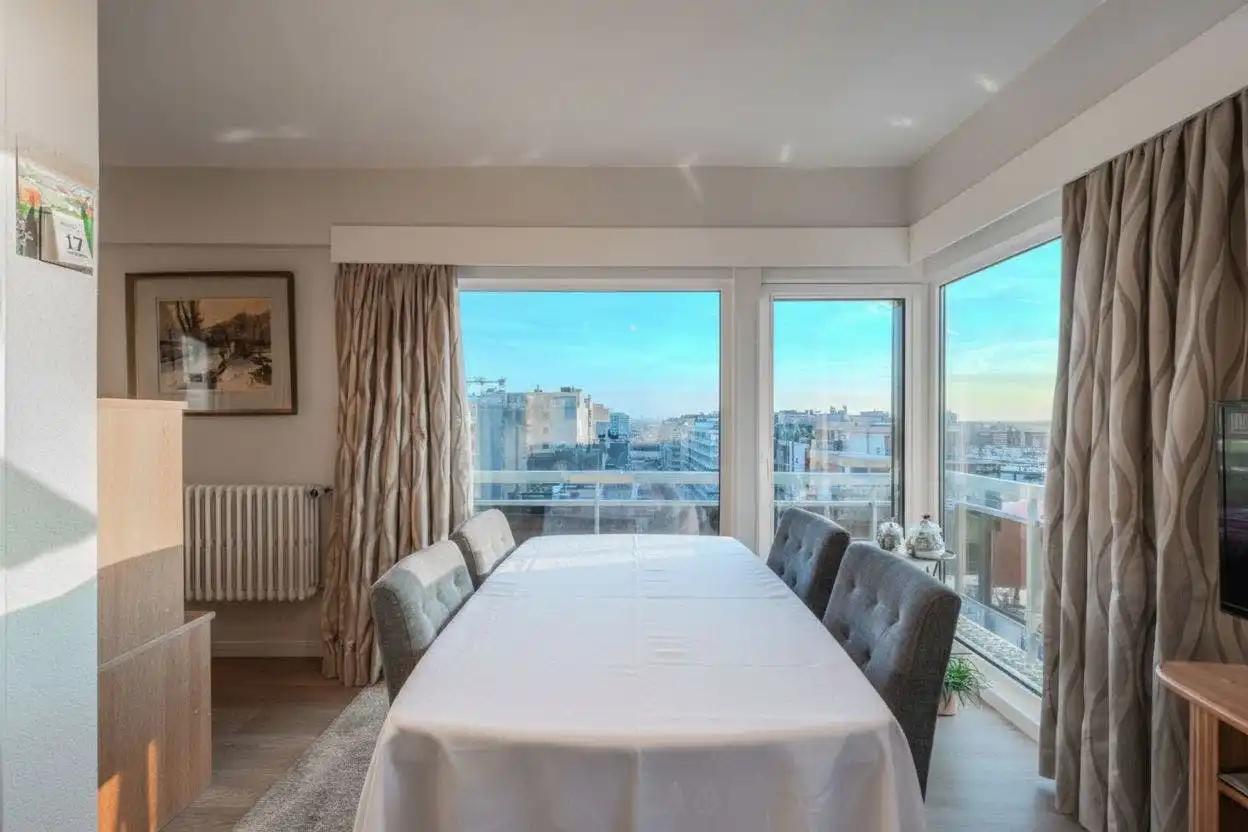 Lichtrijk hoekappartement op een centrale ligging! foto 2