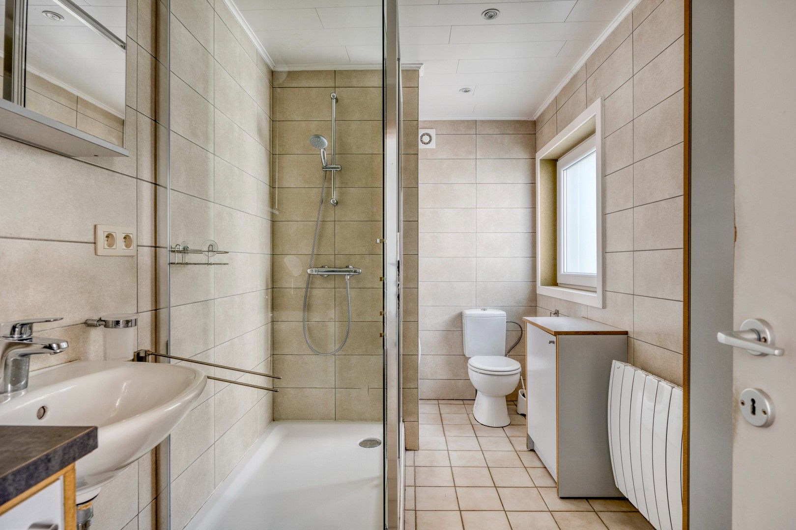 Op te knappen woning met tuin nabij de Gentbrugse Meersen foto 14