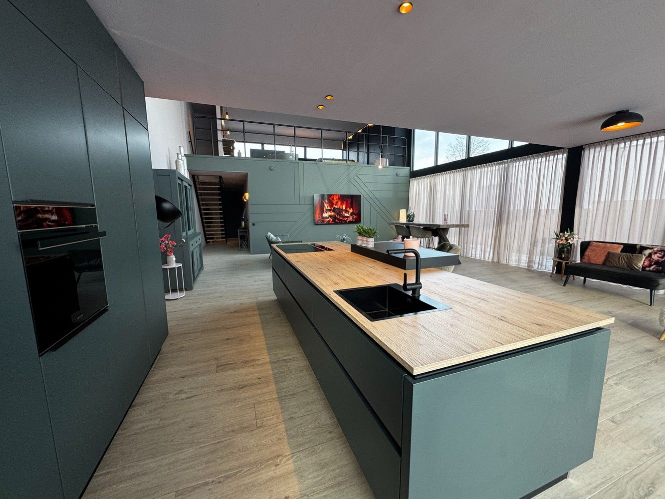 Nieuwbouwwoning met uitzonderlijke beleving te koop in Dilsen-Stokkem foto 3