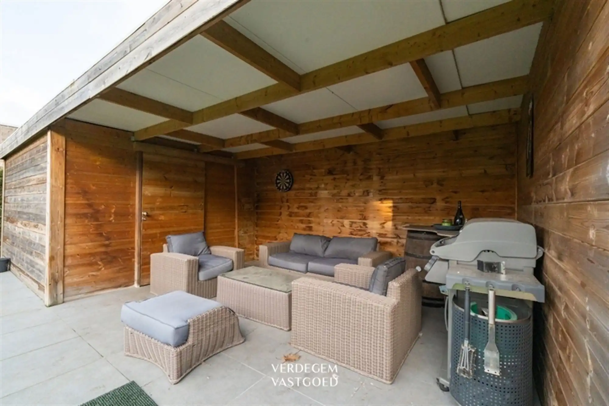 Ruime gezinswoning met 4 slaapkamers, garage en tuin in rustig straatje foto 24