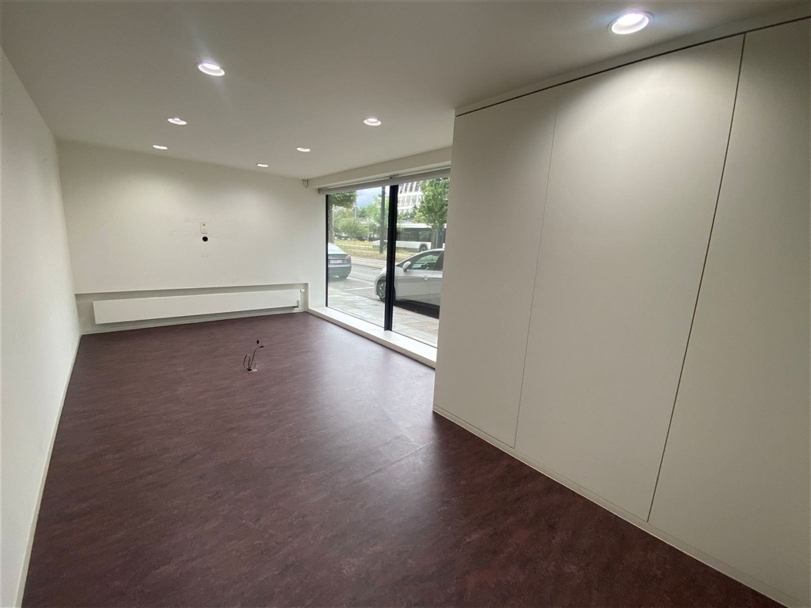 Gerenoveerd kantoor op commerciële zichtlocatie bij Zuidpark foto 5