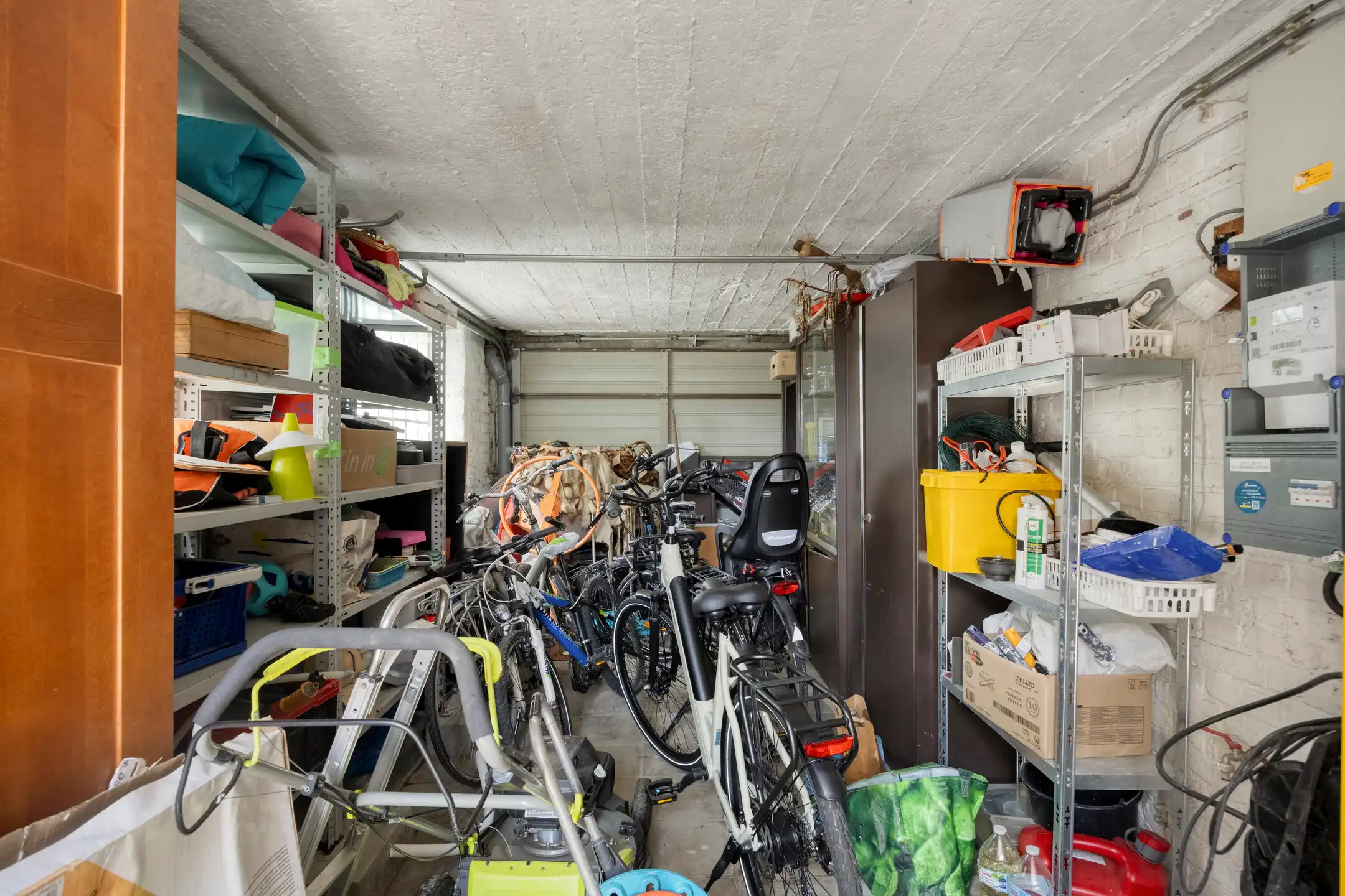 Instapklare woning met 4 slaapkamers, tuin & garage te Bost foto 18