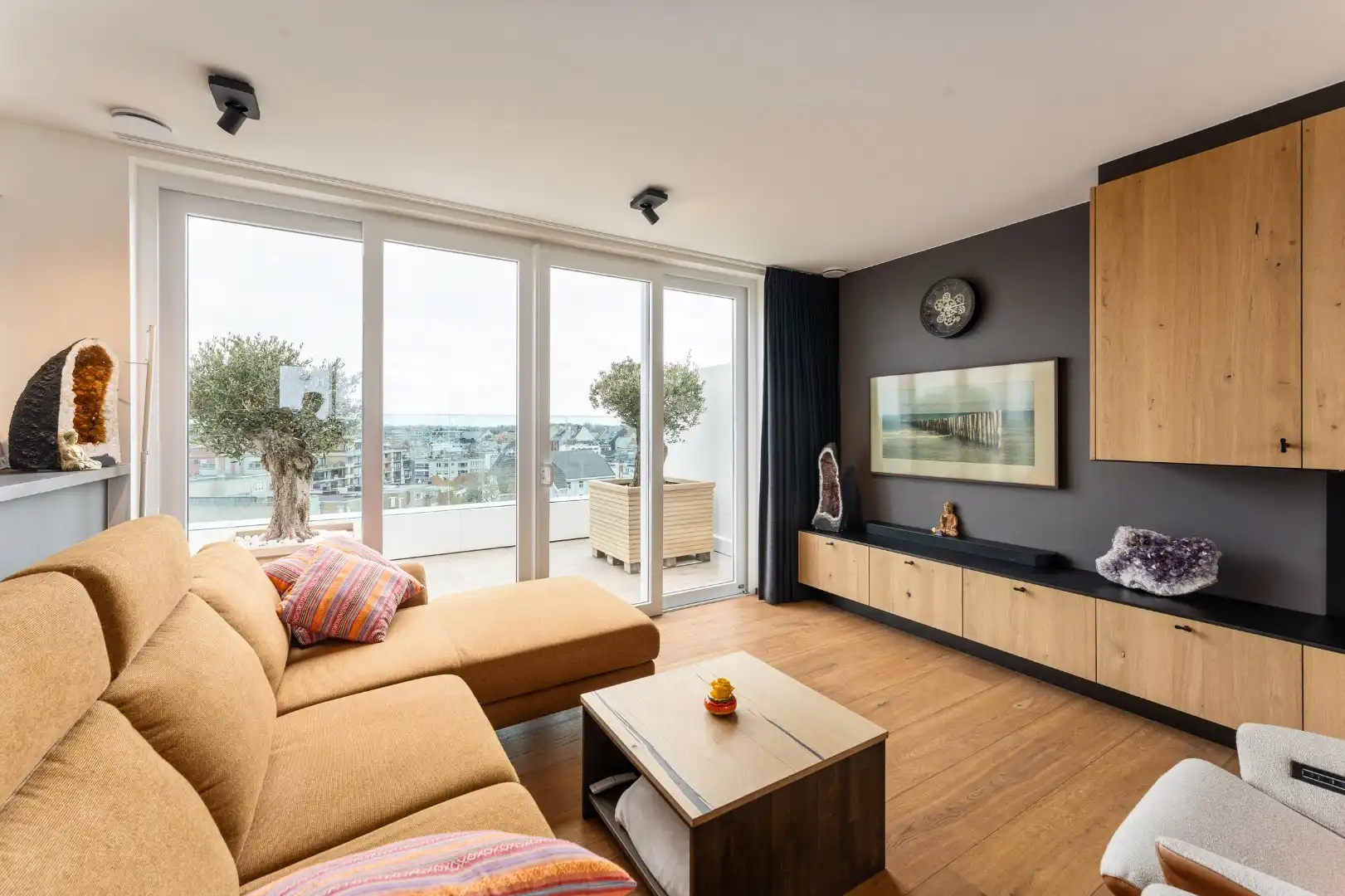 Luxe penthouse met zeezicht ! foto {{pictureIndex}}