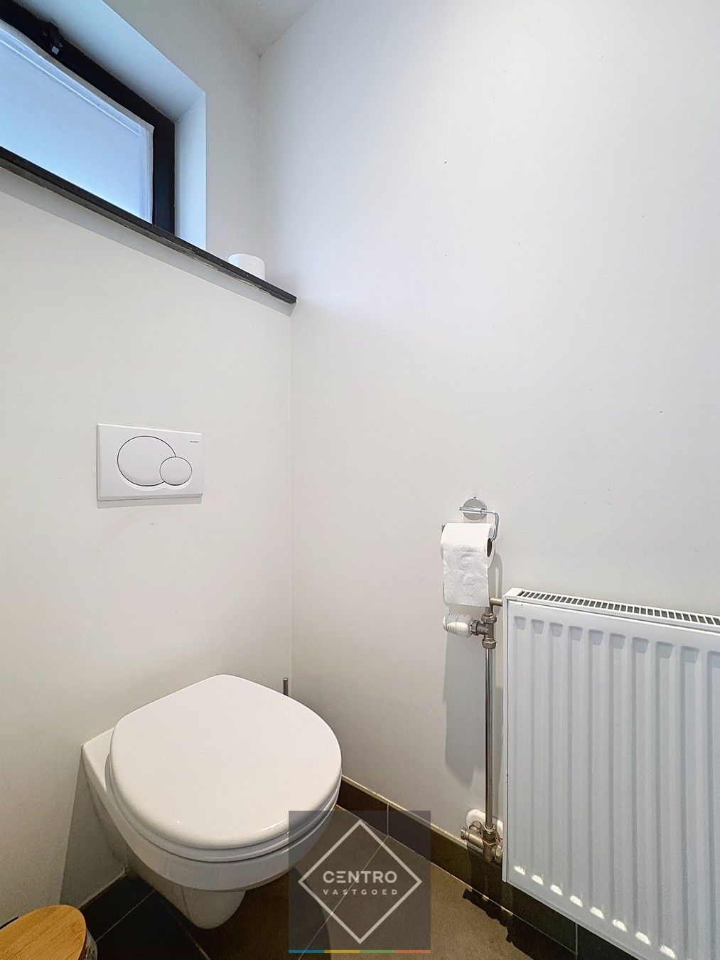 Instapklare woning met 3 slpks, garage én ZUIDger. tuin  te Oostkamp! foto 14