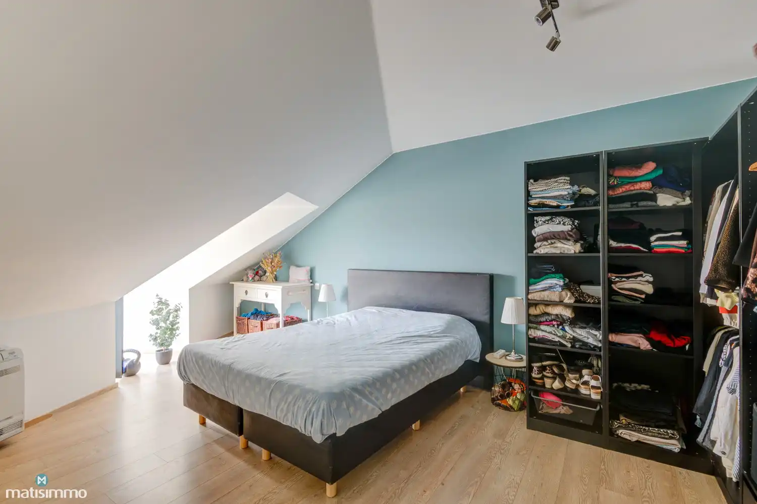 RIANT DUPLEXAPPARTEMENT MET 3 SLAAPKAMERS, TERRAS EN 2 AUTOSTAANPLAATSEN NABIJ HET CENTRUM VAN TONGEREN foto 28