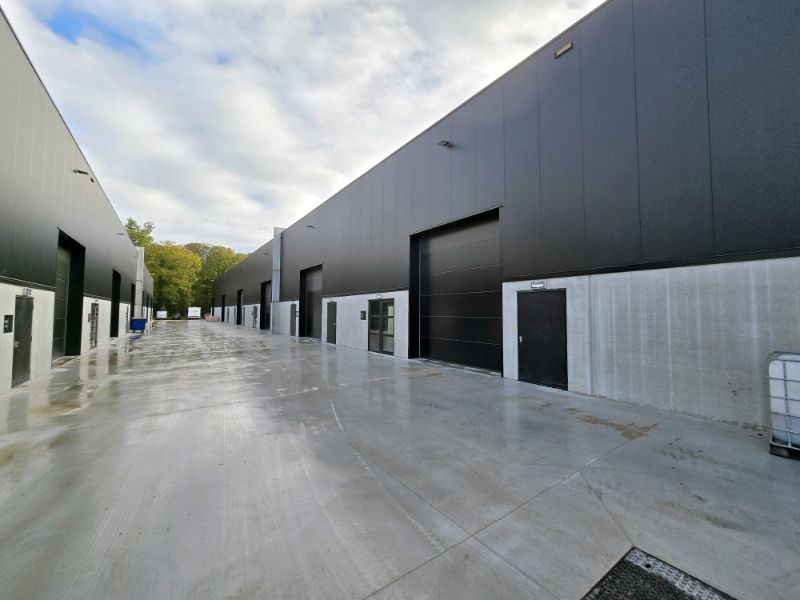 Nieuwbouw KMO units te huur foto {{pictureIndex}}