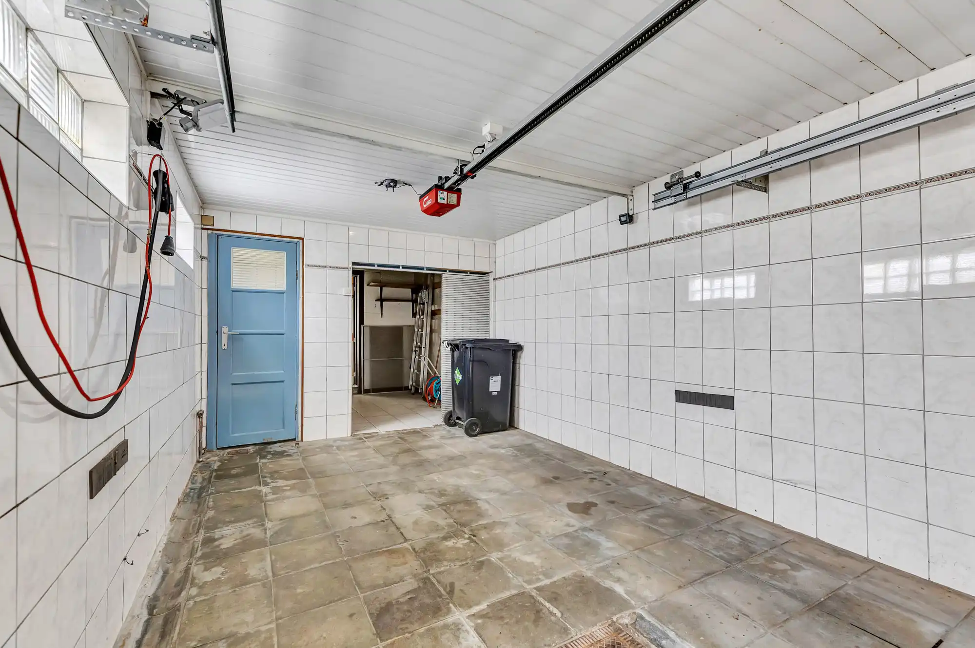 Goed onderhouden woning met garage en tuin foto 18