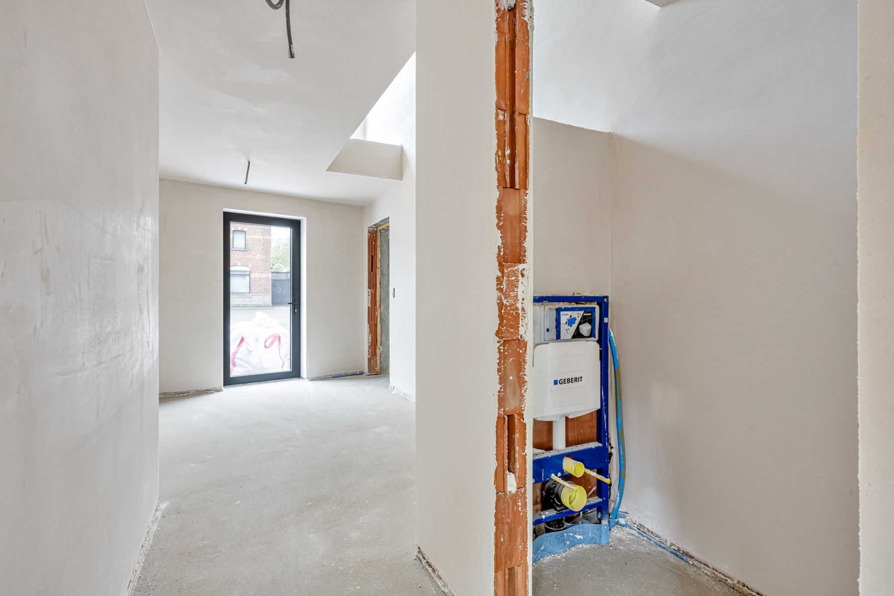 Riante eigendom met 4 slaapkamers en 2 badkamers foto 5