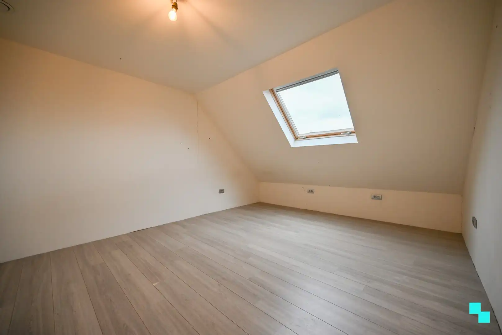 Eéngezinswoning met 2 slaapkamers nabij centrum Izegem foto 23