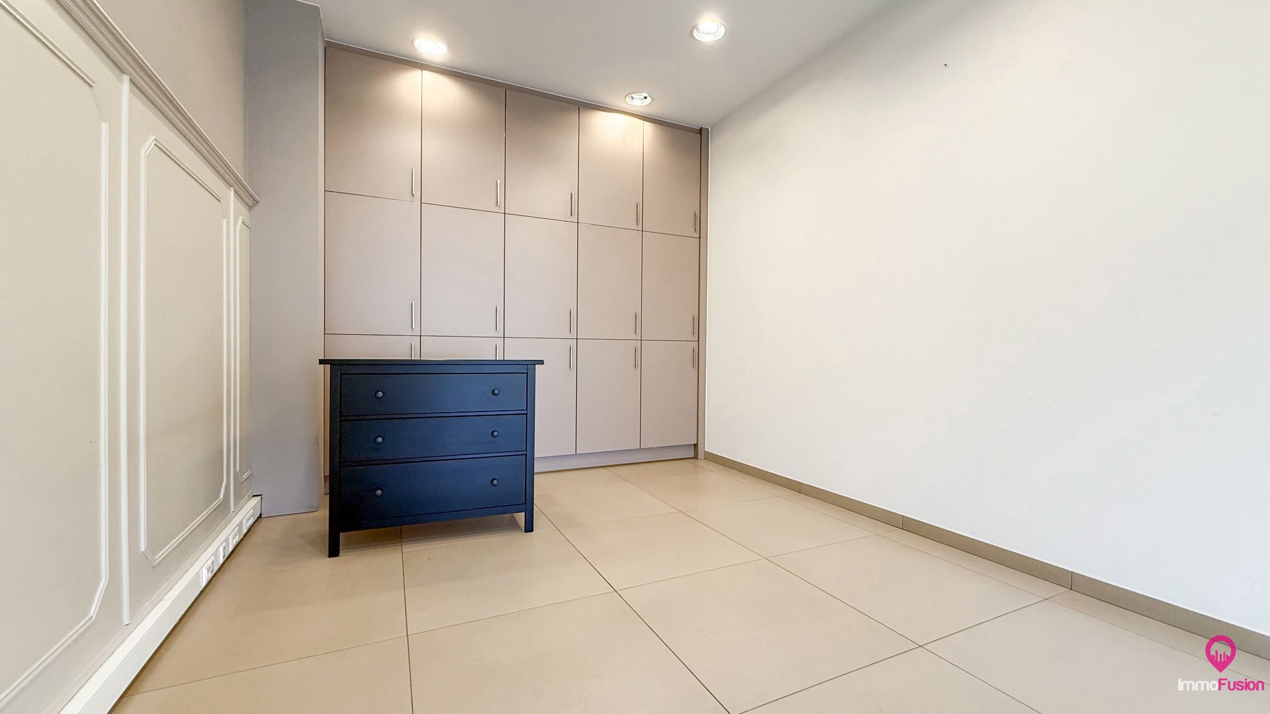 Instapklaar kantoor 71m² met zichtbaarheid centrum Beringen! foto 5