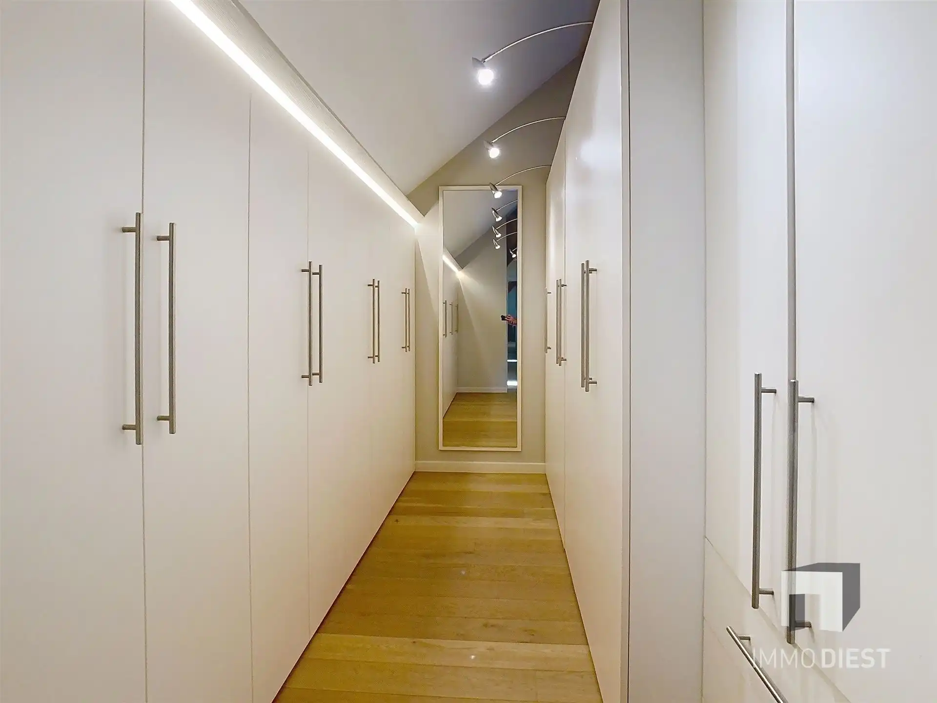 Brasserie - restaurant - feestzaal - privéwoonst foto 45