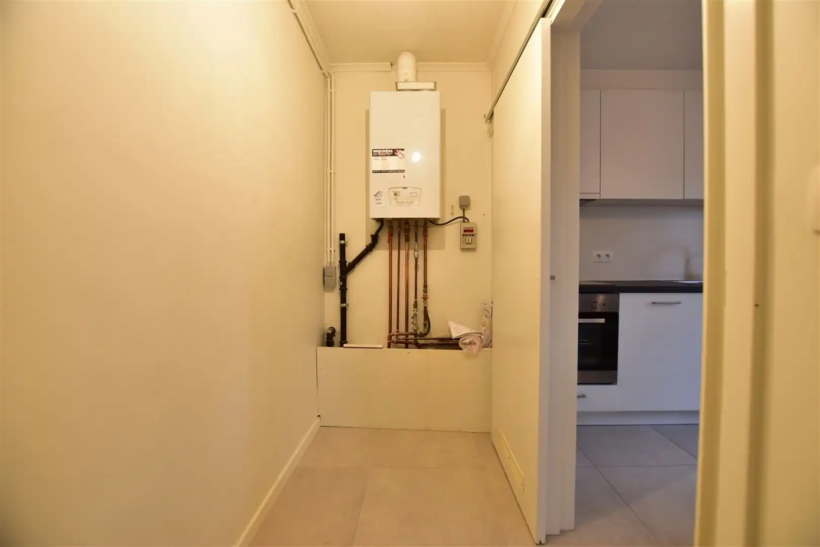 Gerenoveerd appartement te Sint-Gillis foto 7