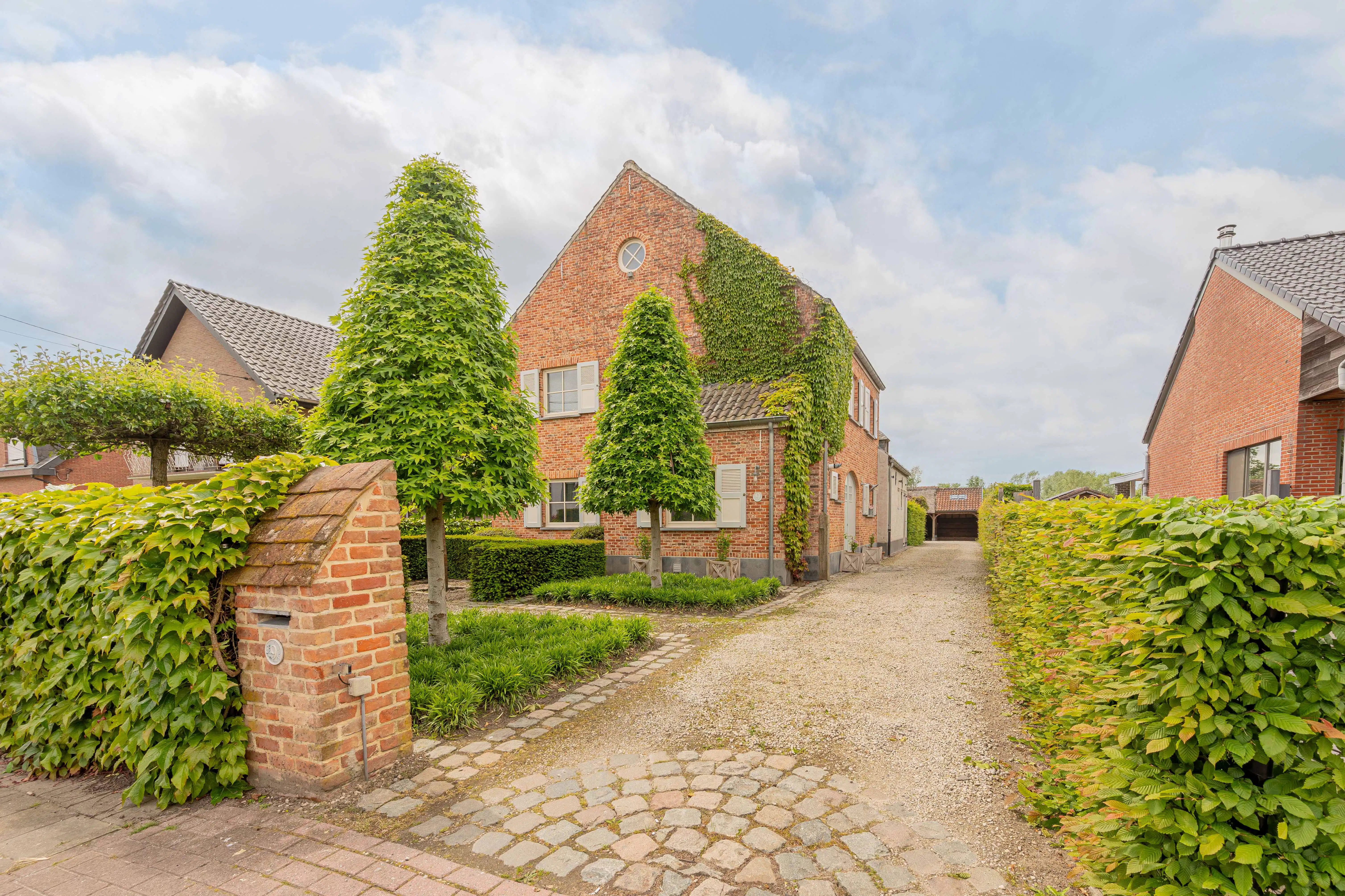 Exclusieve high-end gezinswoning prachtige tuin foto 19