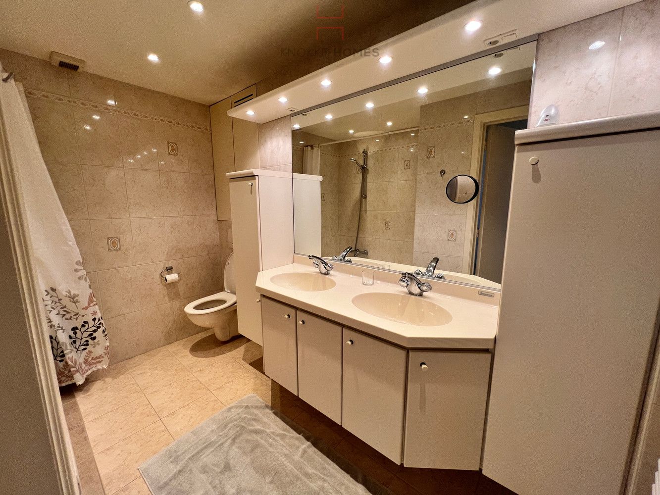 Bijzonder ruim instapklaar appartement op de zeedijk aan het Albertstrand foto 13