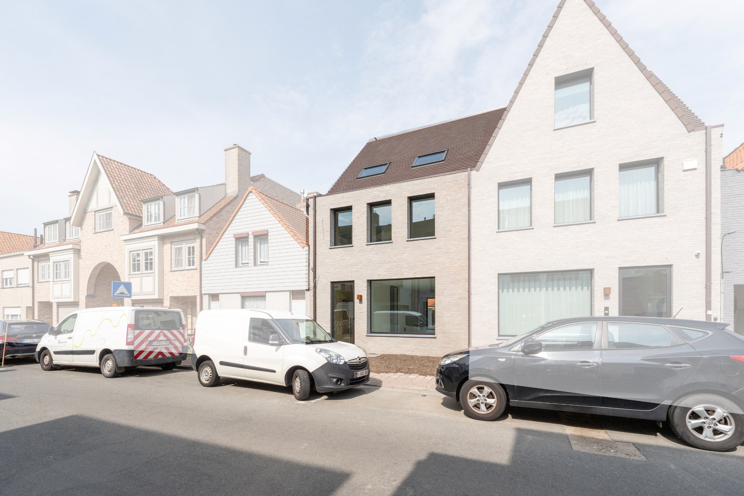 Nieuwbouw woning met dubbele garage te Knokke foto 3