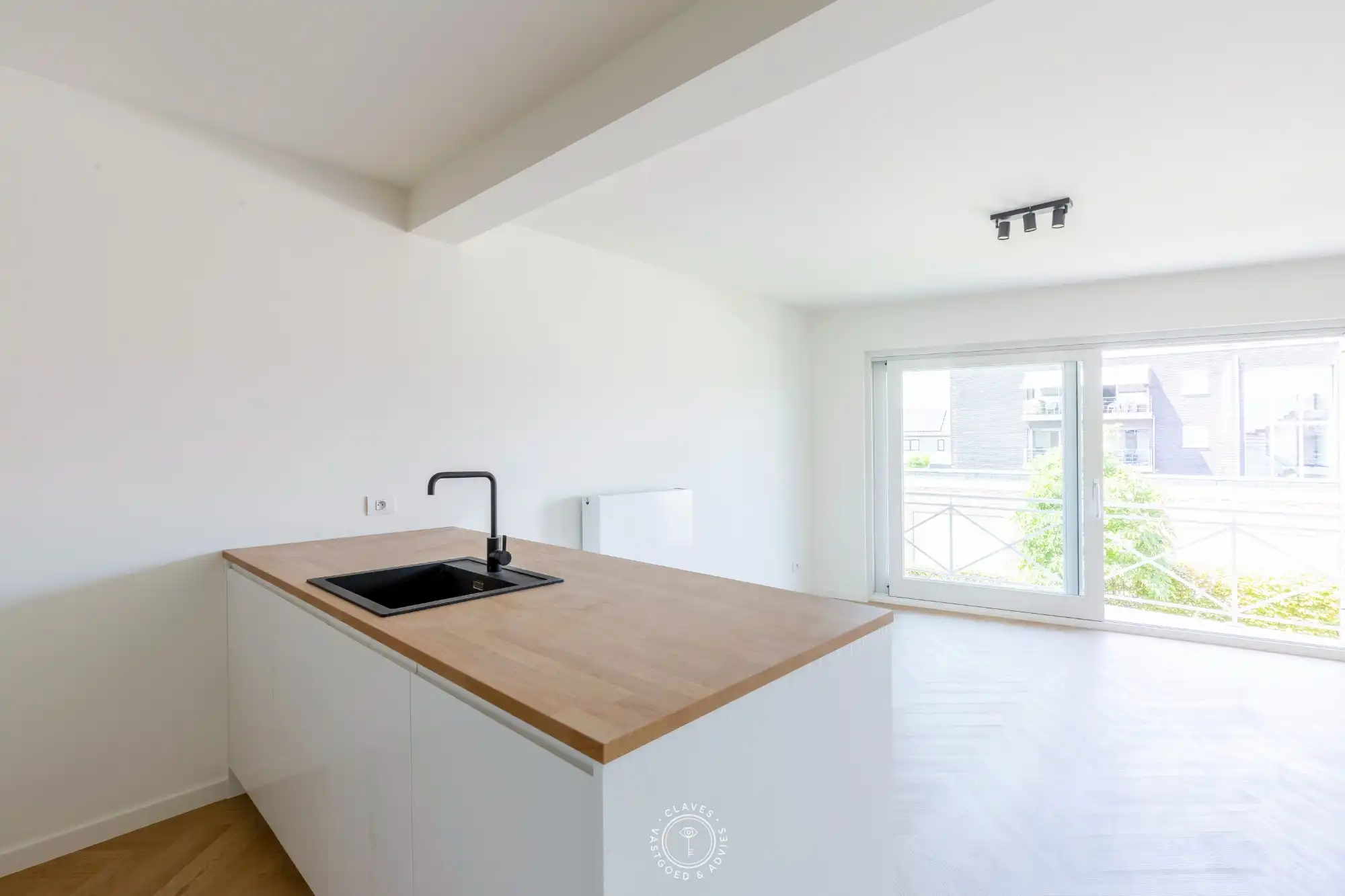 Doordacht drieslaapkamerappartement op residentiële locatie foto 8