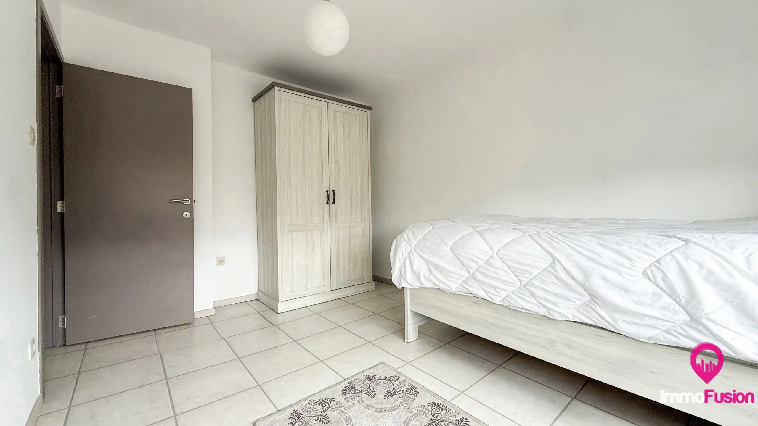 Halfopen woning met tuin en dubbele garage in H-Z! foto 31