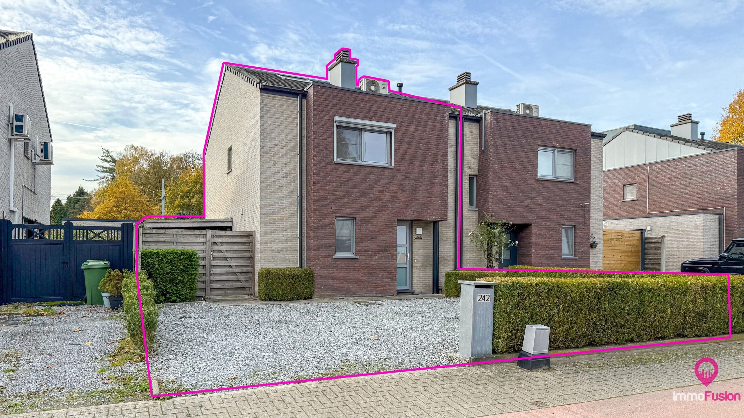 Instapklare gezinswoning met 3 slpks en zonnige tuin! foto {{pictureIndex}}