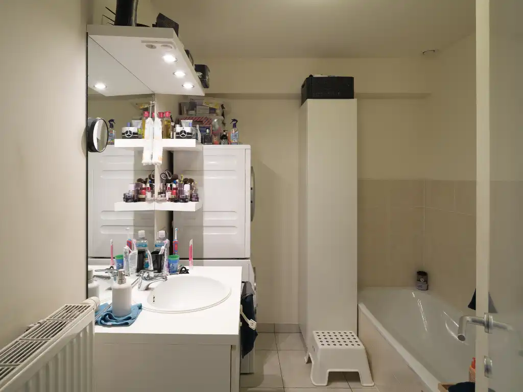 Gentbrugge - Licht op te frissen duplex appartement met zonneterras. foto 7