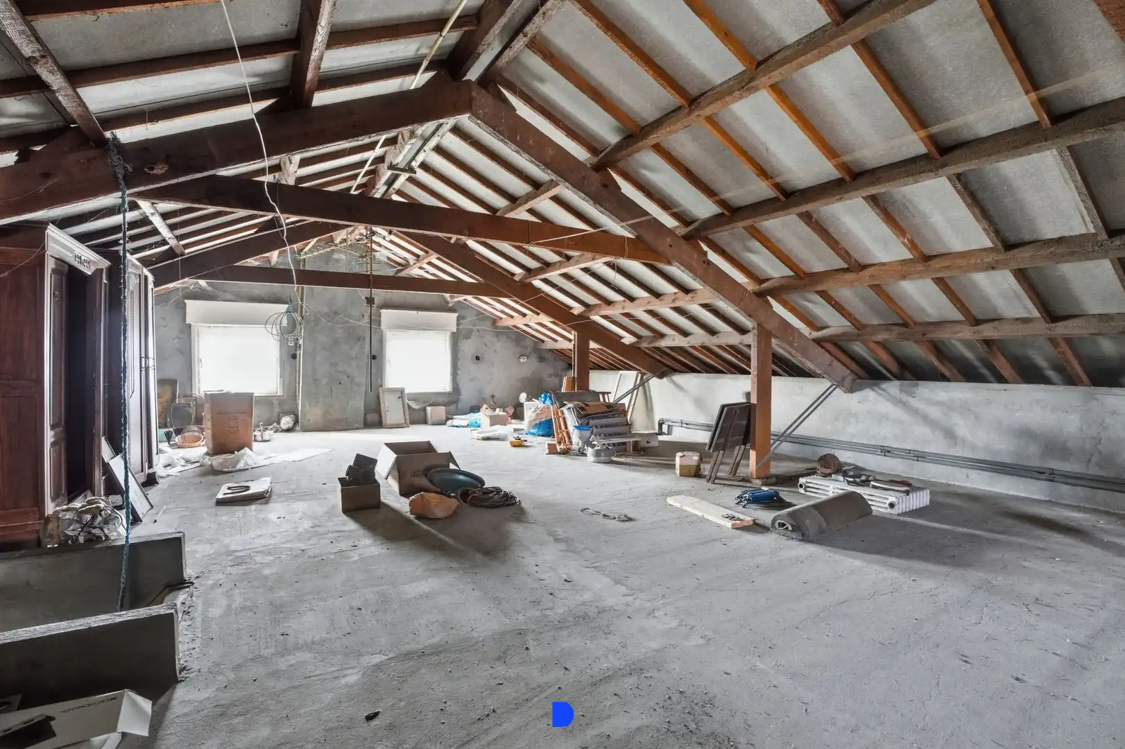 Hoeve met bijgebouwen en stallingen op 4.593m². foto 10