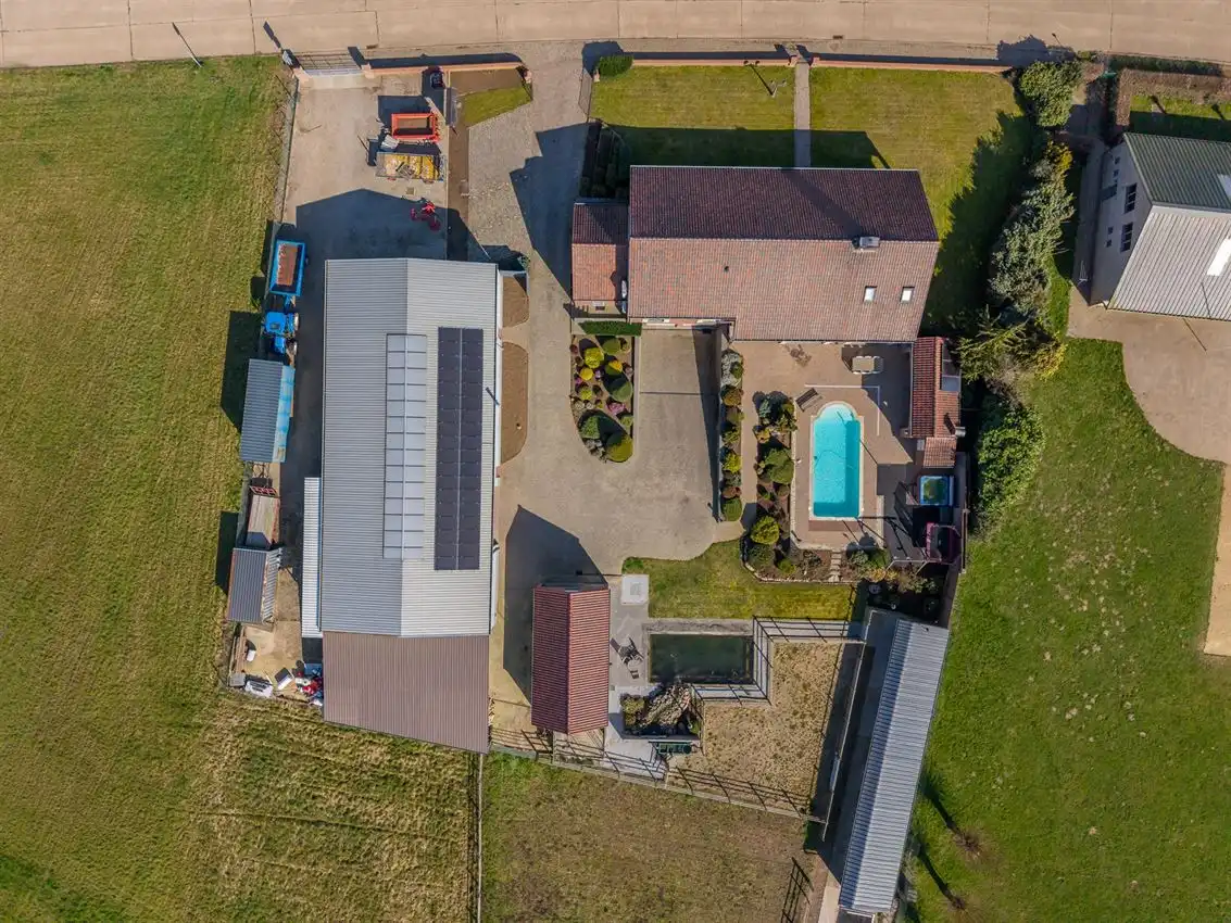 Villa grenzend aan agrarisch gebied met 4slk en opslag foto 37