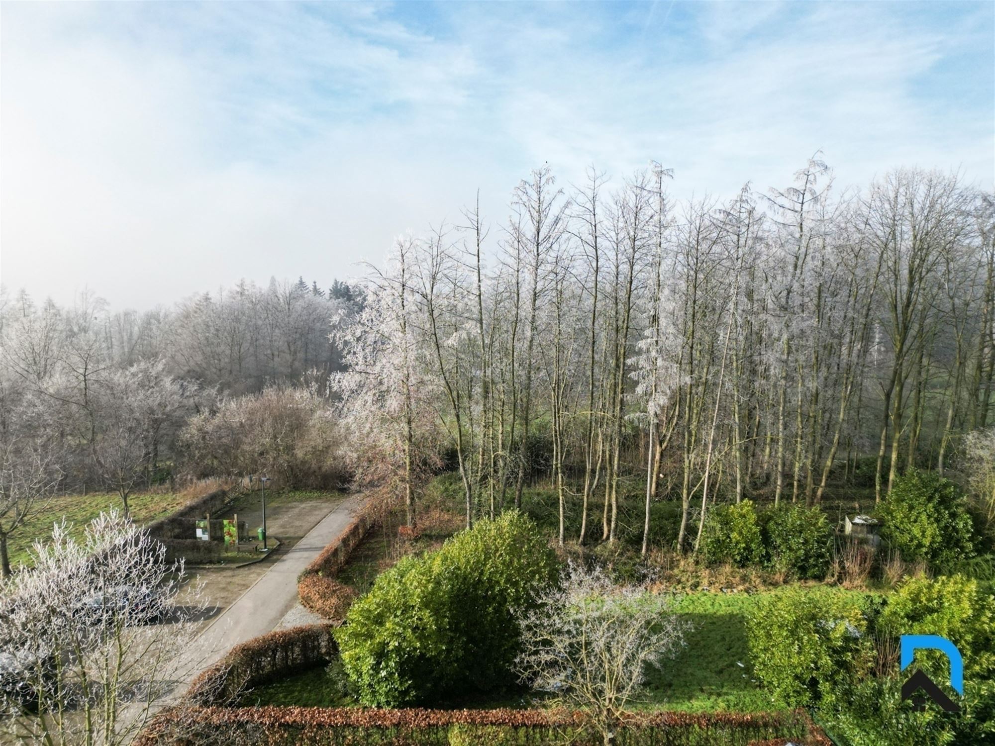 Vrijstaande woning op toplocatie met mooie tuin foto 26