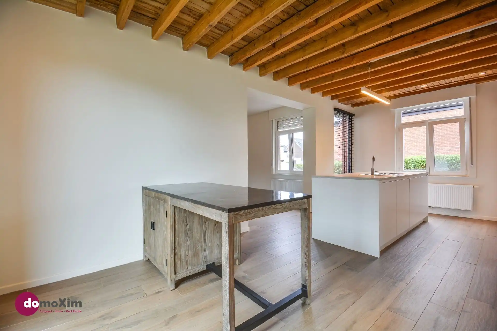 Volledig gerenoveerde woning met zonnige tuin nabij het centrum van Schiplaken foto 9