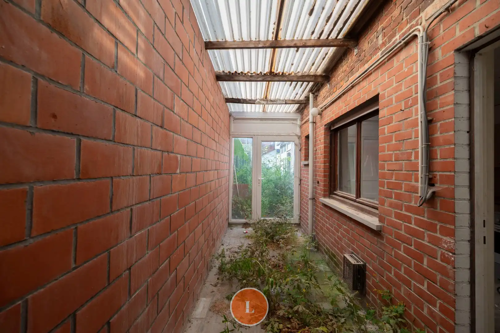 Te renoveren woning in Wevelgem te koop foto 5