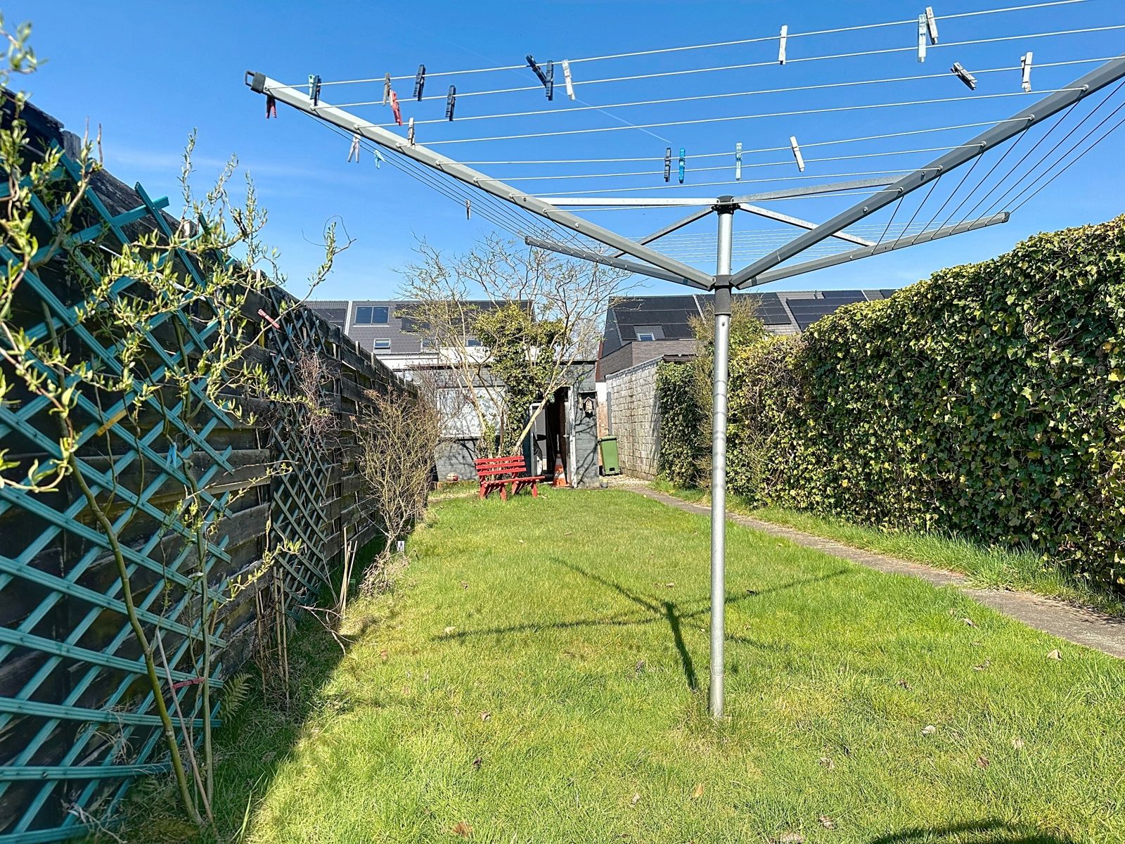Woning met potentieel en leuke tuin nabij centrum foto 6