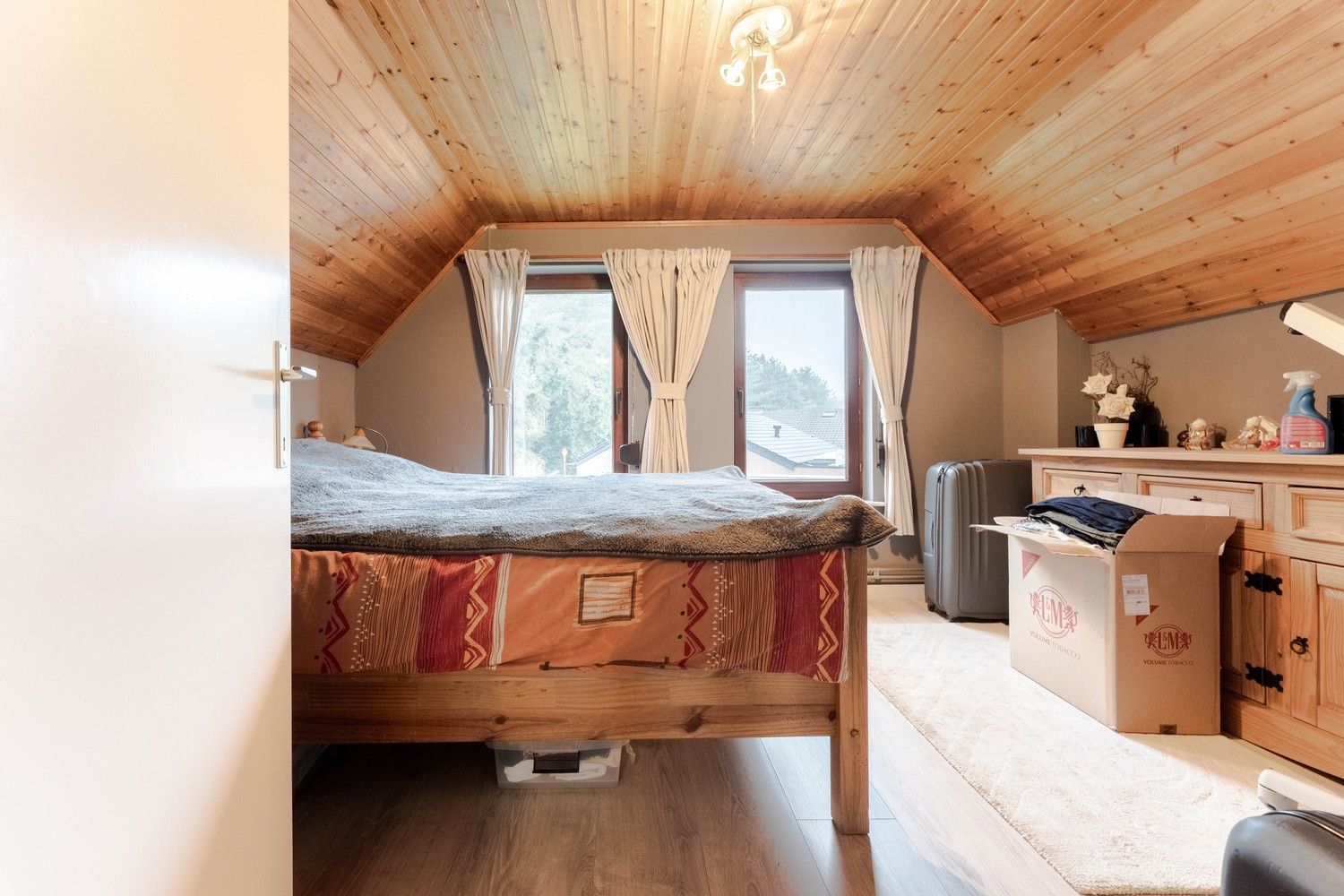 Mooie instapklare  woning op 1170m² dichtbij de grens! foto 24