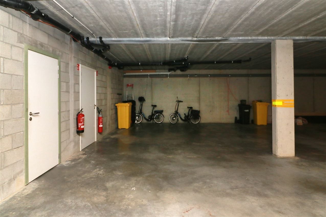 Gelijkvloers, tuintje op zuiden, garage, picco bello, unieke kans foto 4