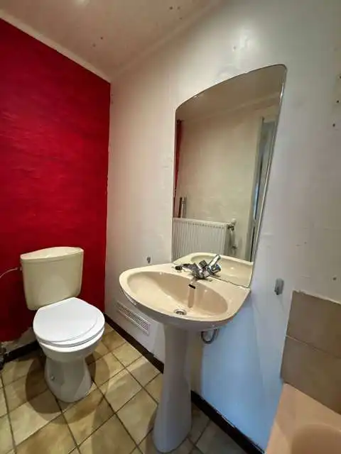 Ruime 2-slaapkamerwoning met Tuin te huur in Assebroek Brugge foto 7