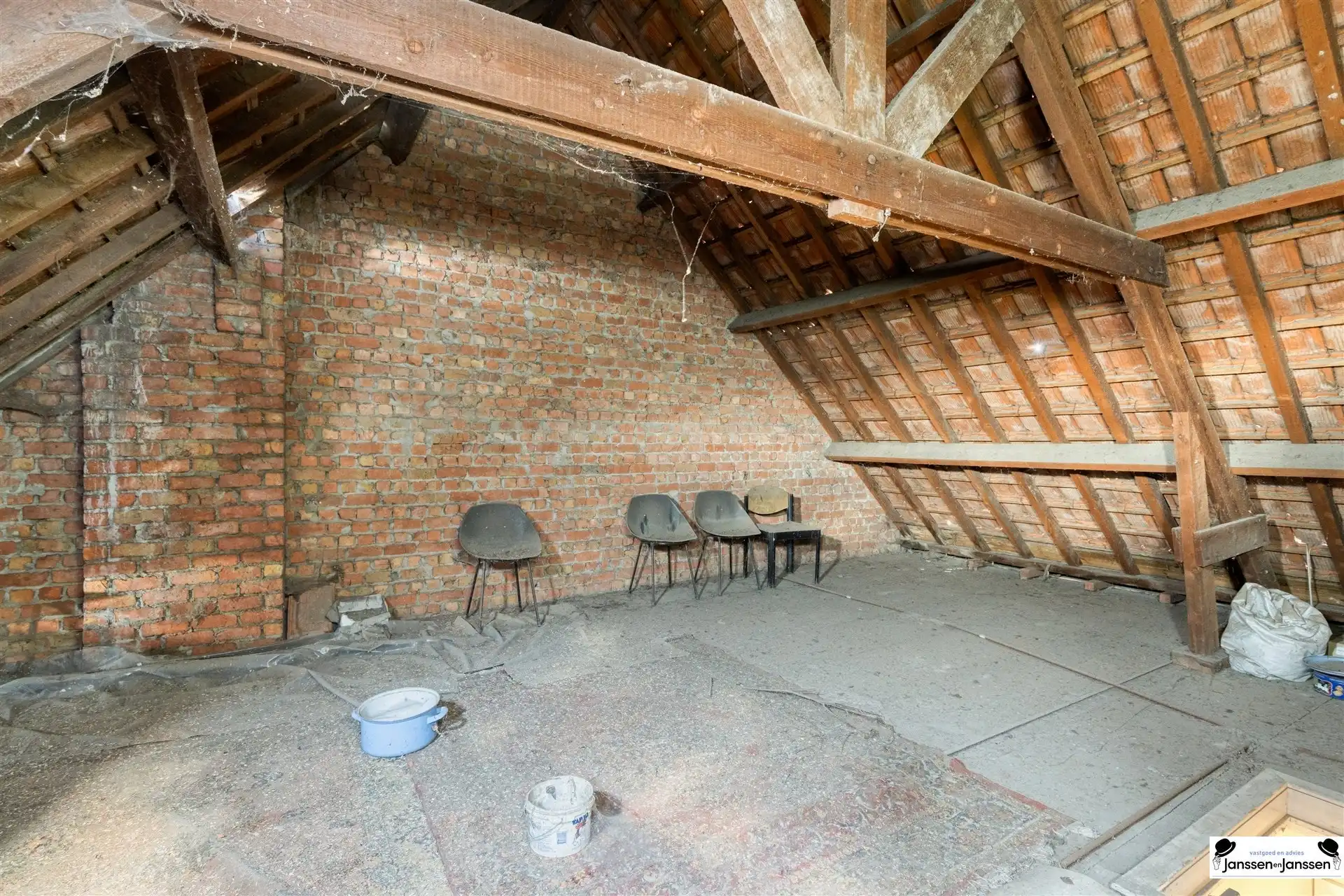 Op te frissen woning met 3 slaapkamers foto 25